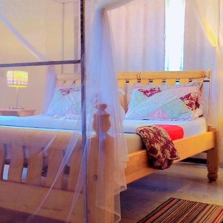 La Feve Beach Bed And Breakfast Entebbe Eksteriør bilde