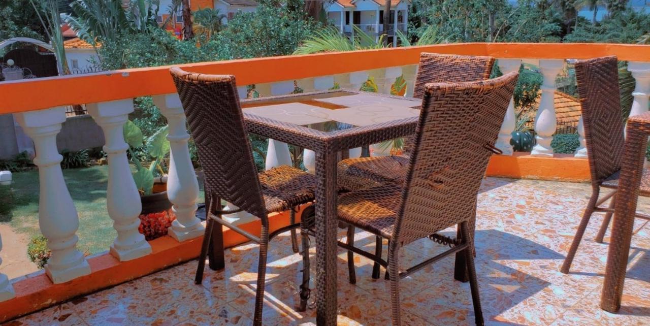 La Feve Beach Bed And Breakfast Entebbe Eksteriør bilde
