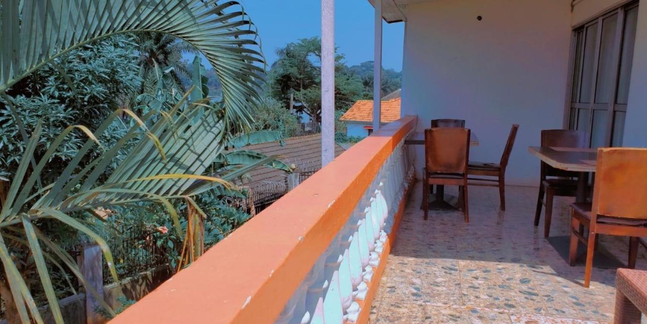 La Feve Beach Bed And Breakfast Entebbe Eksteriør bilde