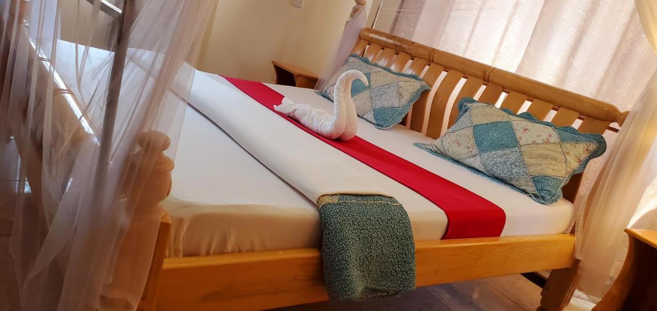 La Feve Beach Bed And Breakfast Entebbe Eksteriør bilde