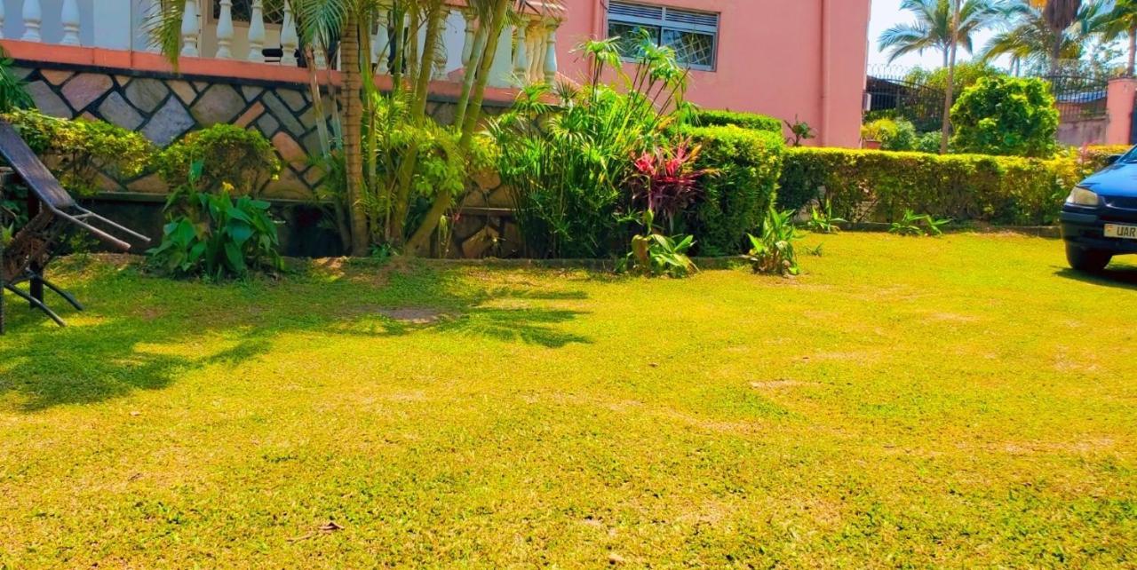 La Feve Beach Bed And Breakfast Entebbe Eksteriør bilde