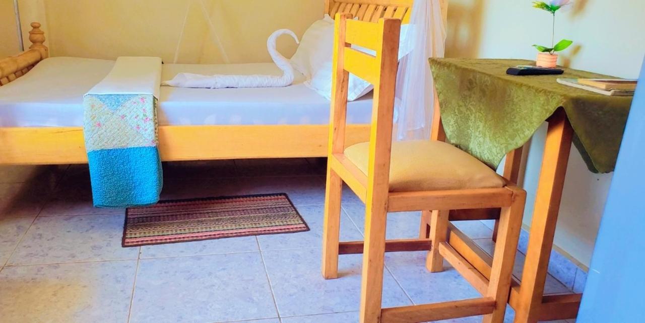 La Feve Beach Bed And Breakfast Entebbe Eksteriør bilde