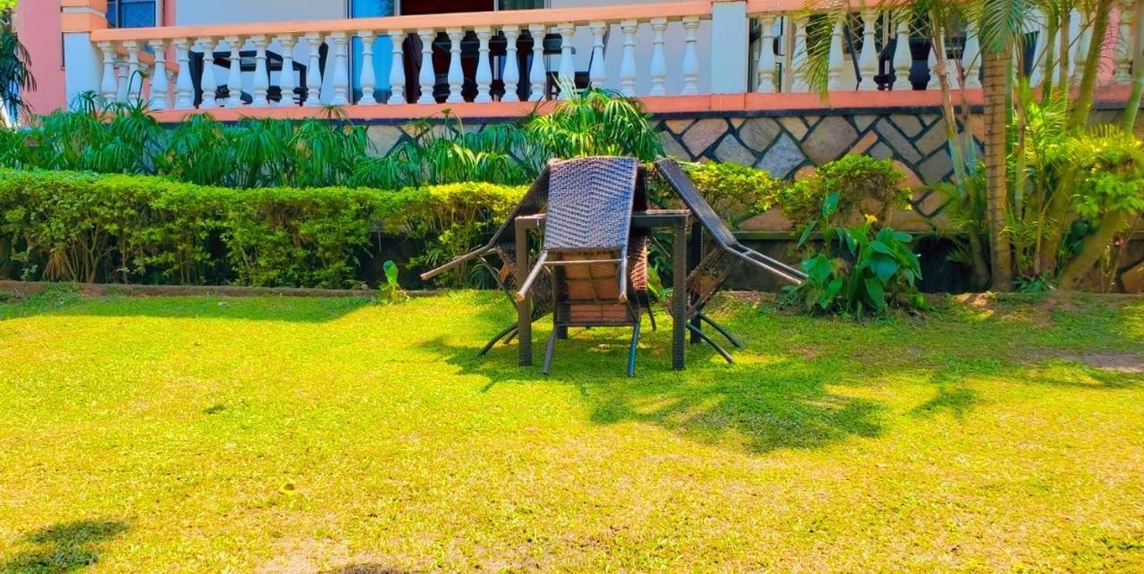 La Feve Beach Bed And Breakfast Entebbe Eksteriør bilde