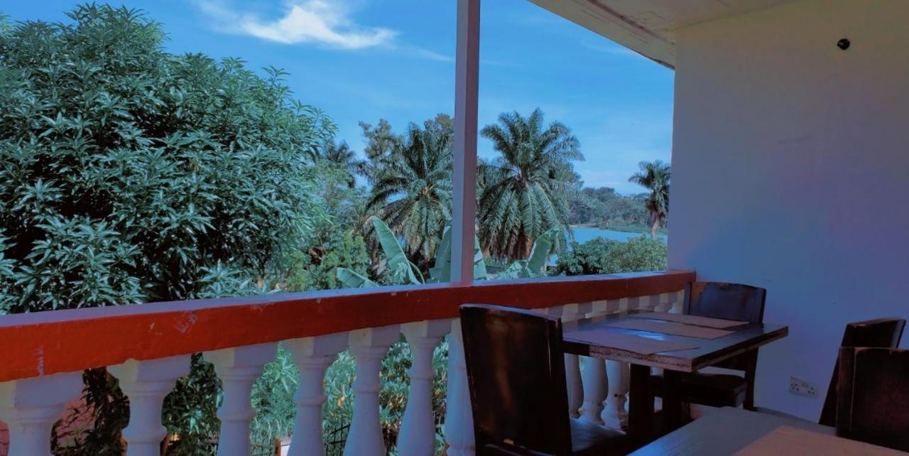 La Feve Beach Bed And Breakfast Entebbe Eksteriør bilde